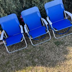 3 Beach Chairs $7 EACH Gilbert And Ray Rd. Check All Pics And Offers.