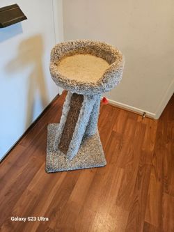 30" cat nap & scratches  heavy Duty  storage material  H 30" x W 17"