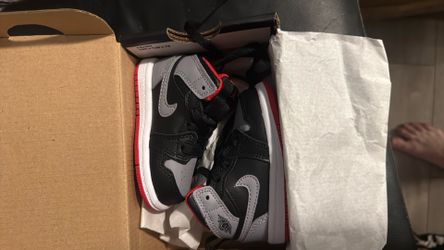 Jordan 1 Mid Size 4c