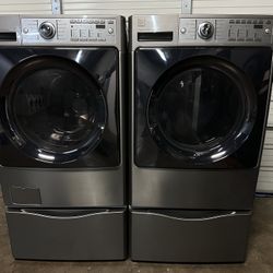 BEAUTIFUL KENMORE ELITE TOP OF THE LINE WASHER AND ELECTRIC DRYER SET IN EXCELLENT CONDITIONS 