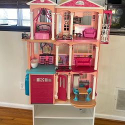 Barbie Dollhouse With Car