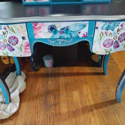 "Gurly Goth" Vanity/Desk $70