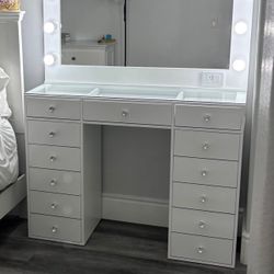 Makeup Vanity 