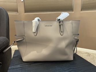 Michael Kors Gilly Large Jet Set Drawstring Top Zip Tote