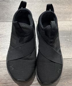 Pumas shoes