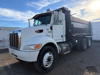 2013 Peterbilt 348