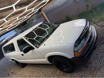 2003 Chevrolet S-10 Regular Cab V6 –