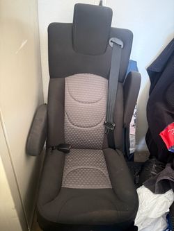 Removable Passenger Seat 2022 transit van