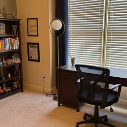 Office furniture (4 pieces)