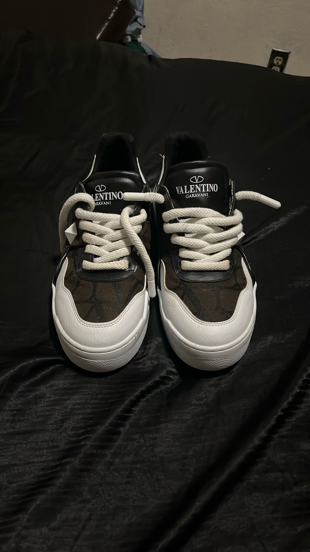 Valentino Garavani One Stud XL Low-Top Sneaker