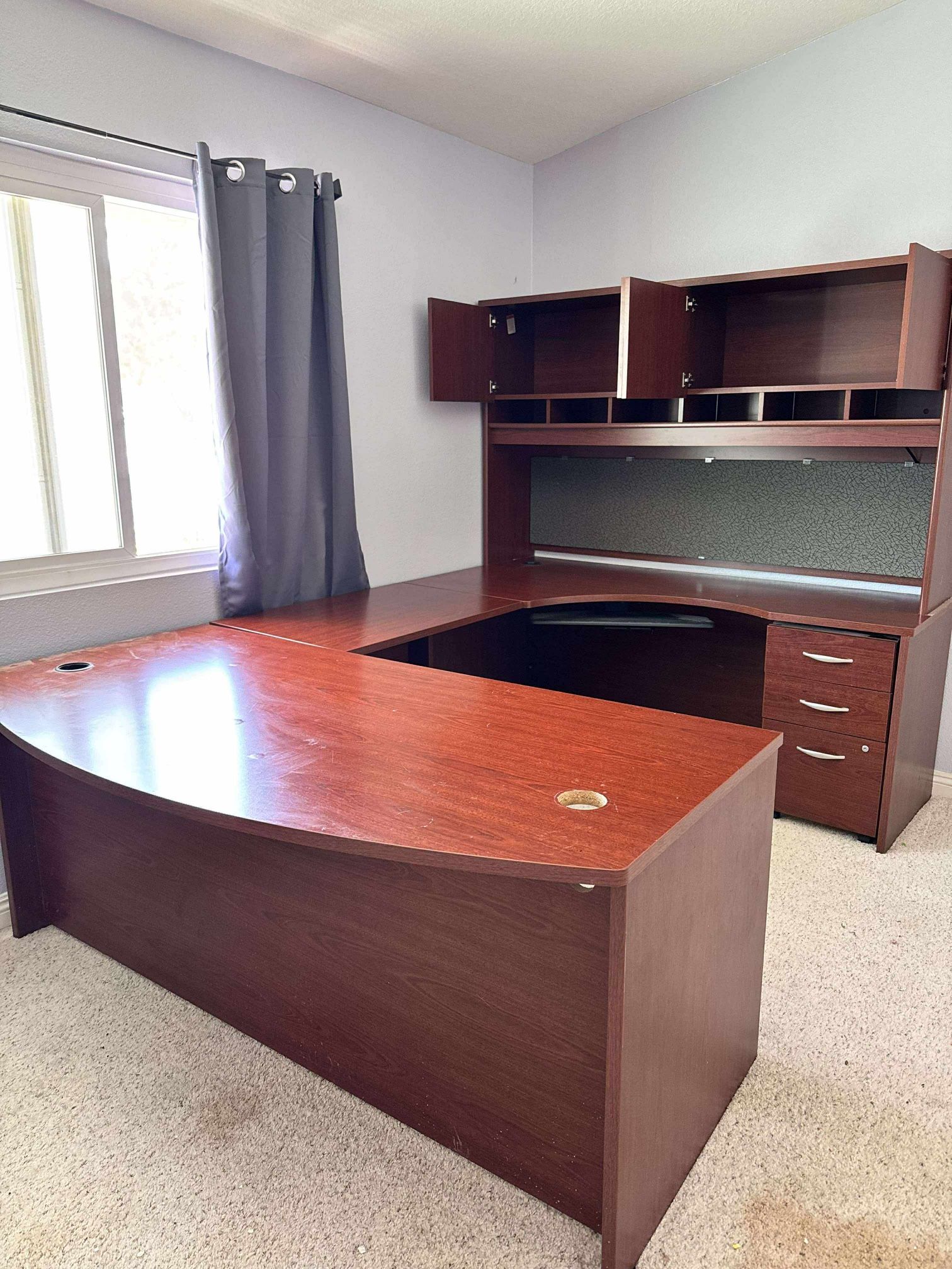 Desk / Home Office