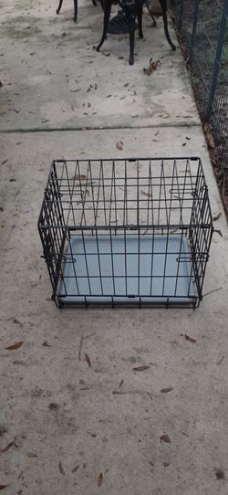 Dog crate good condition