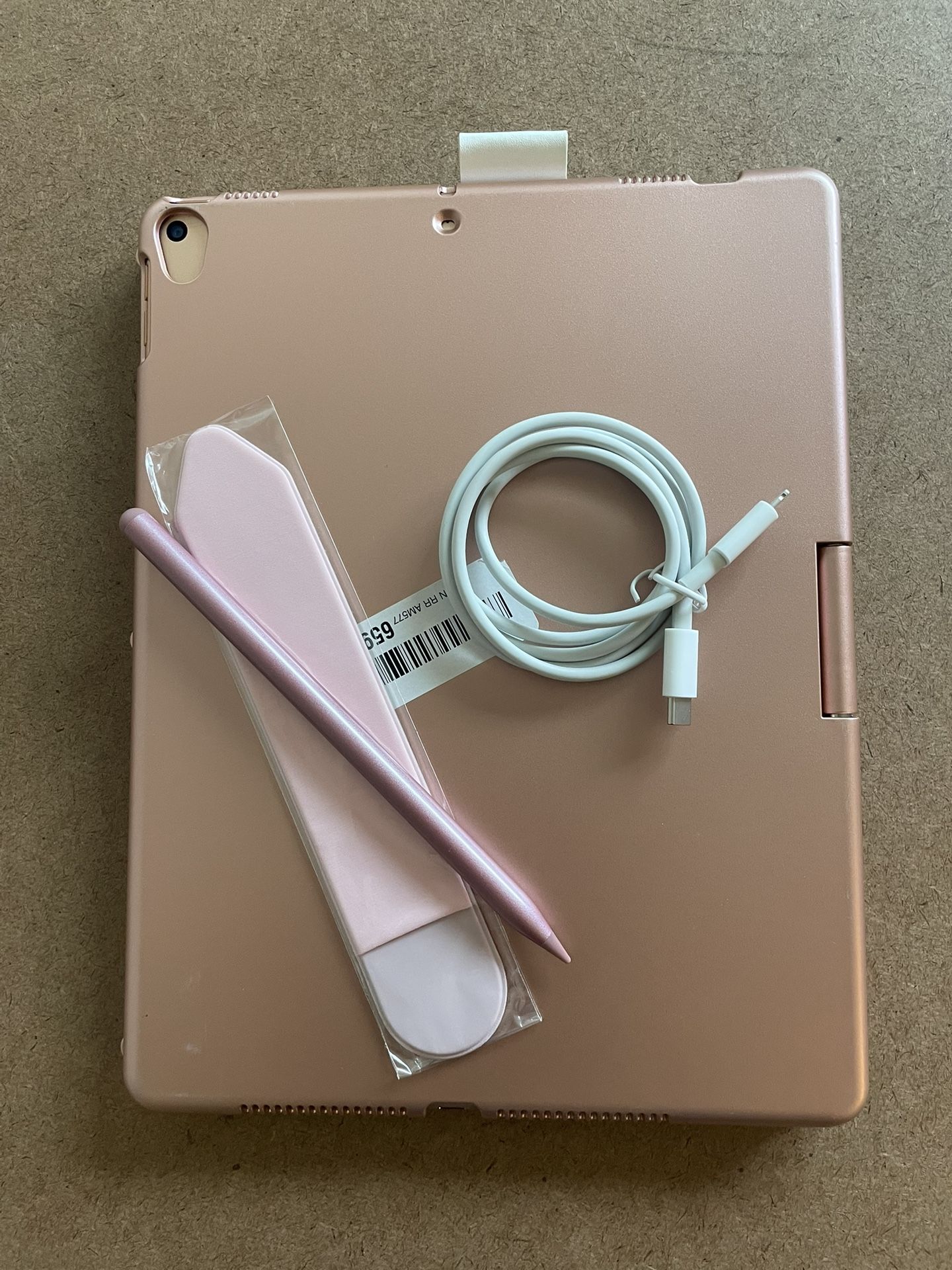 Apple iPad Air 3rd Generation (RoseGod) 256GB With Keyboard and