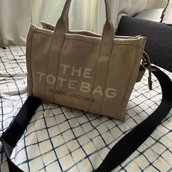Marc Jacobs The Tote Bag Medium Beige (Used)