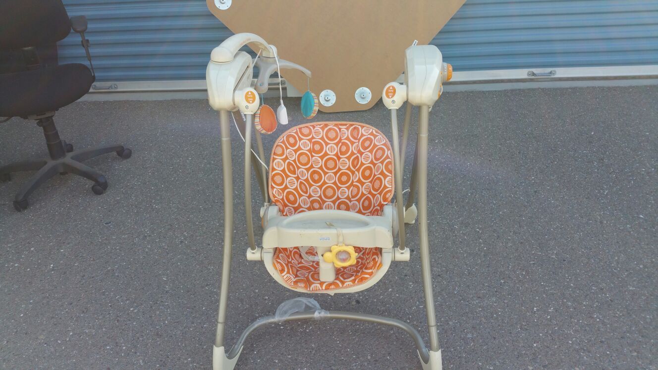 Electric Fisher Price Baby and Toddler Swing and Glider with music