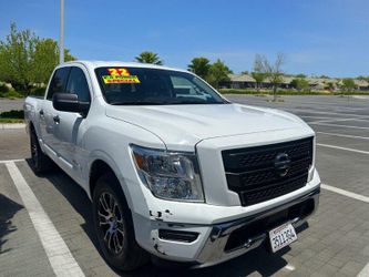 2022 Nissan TITAN