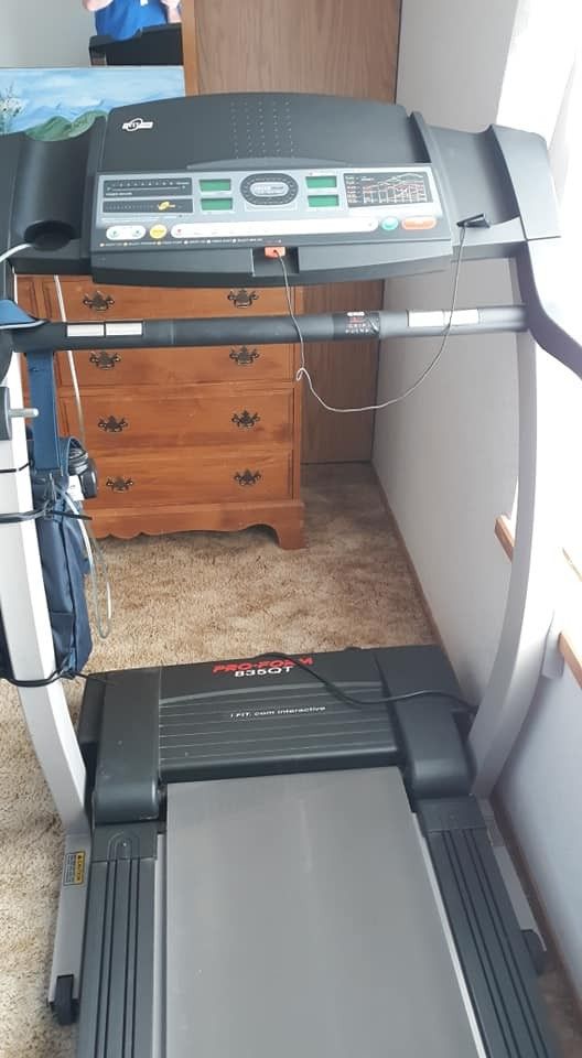 Proform 835 QT Treadmill for Sale in Ocean Park, WA