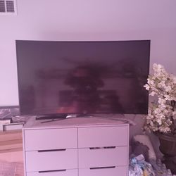 Samsung Curved TV For PARTS