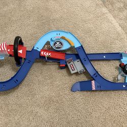 Disney Pixar Cars GRC Jumping Raceway Playset