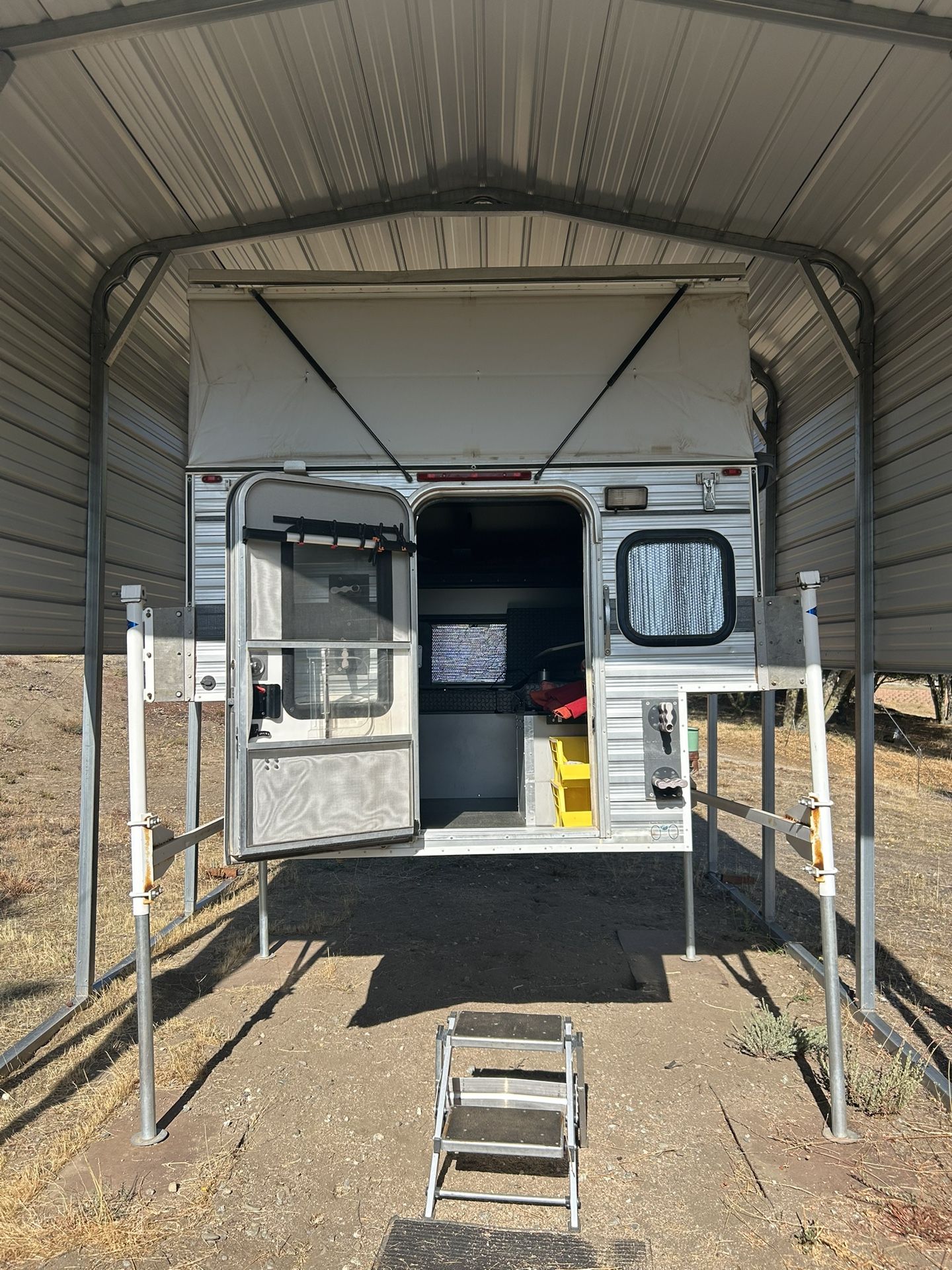 2016 Four Wheel Camper Hawk