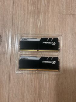 RAM Trident Z RGB 32GB