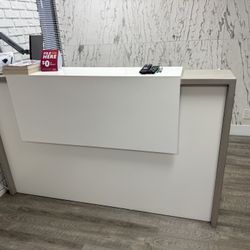 Manhattan U-Shape Reception Desk in White Matte Laminate - 72 In. 