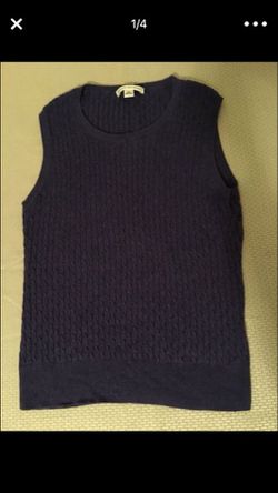 Banana Republic women’s light sweater vest size medium Purple