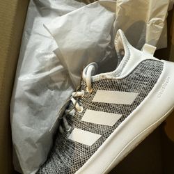 Adidas cloudfoam Womens’s New - Size 8.5