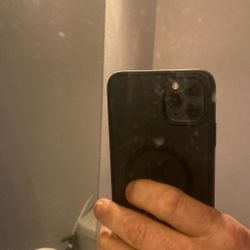 !!UNLOCKED!! iPhone 11 Pro Max With Charger Brick And Cable 