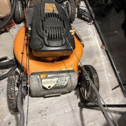 Self Propelled Mowers 