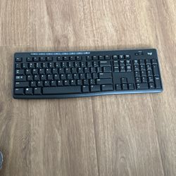 Keyboard In Good Condition 