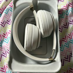 Beats solo 4