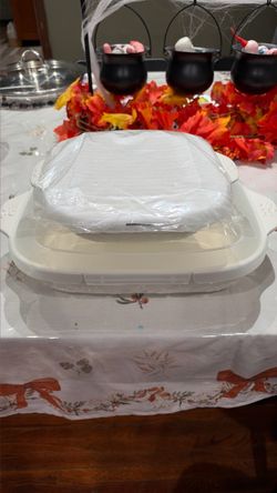 Princess House Marbella Bakers – Set of 2 – White Embossed