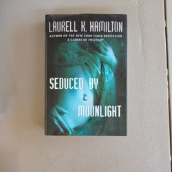 Hardcover Book Seduced By Midnight Anita Blake Vampire Hunter