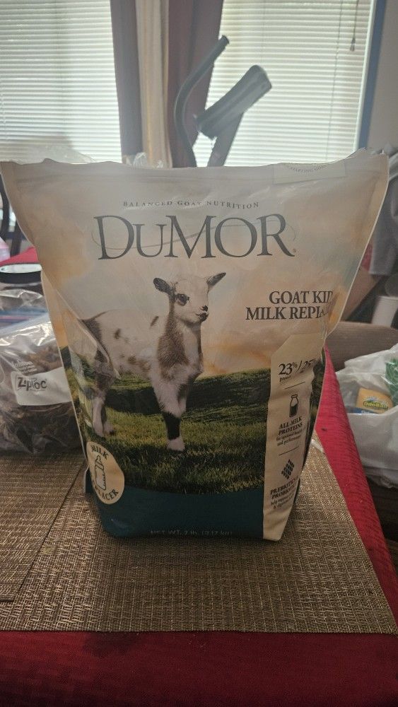 Dumor Goat Milk Replacer