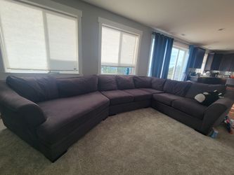 Sectional Living Room Couch *Nice*