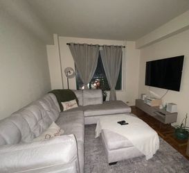 Ashley Furniture Falkirk Parchment Sectional + Ottoman – Excellent Condition  Beautiful Ashley Furniture Falkirk Parchment 2-Piece Sectional with Otto