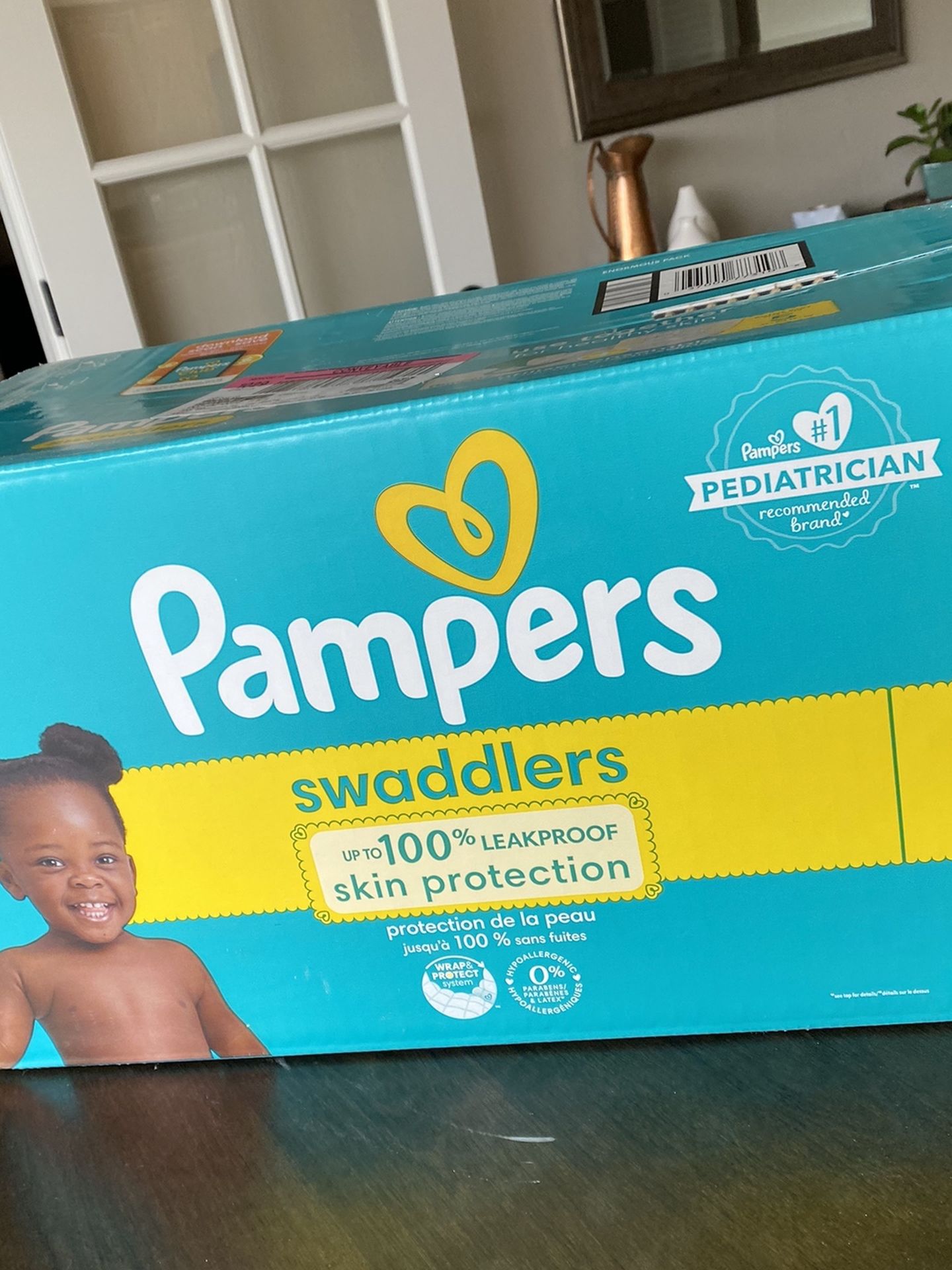 Large Box Pampers Swaddlers.. 104 Count ( Size 5)