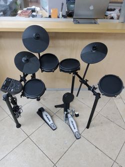 Alesis Nitro Mesh Electronic Drum Set