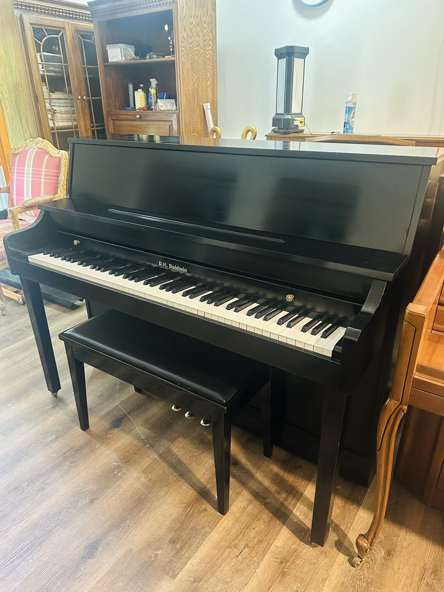 Baldwin upright Piano-650$