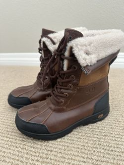 Kids Ugg Winter Boot Size 2