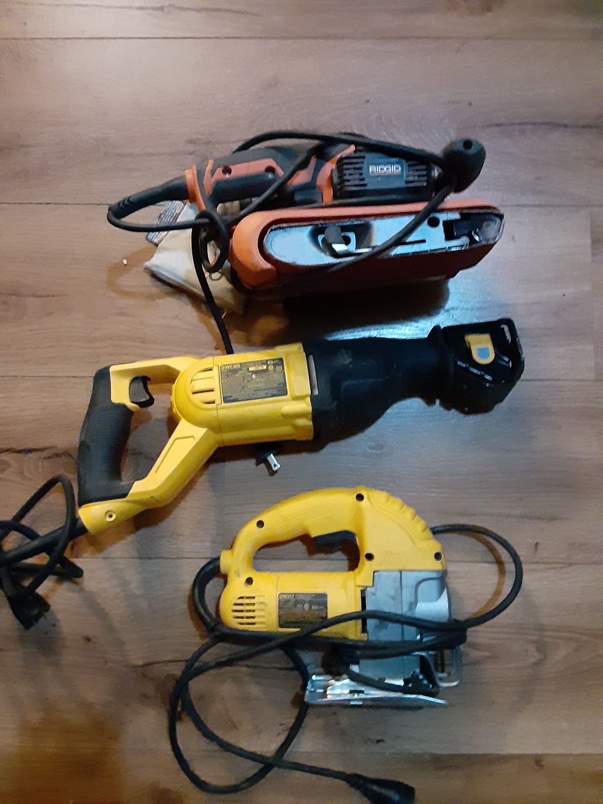 Sawaw sander y Gigsaw