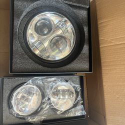 OEM Harley-Davidson Chrome LED bulbs (Fog Lamps Are Brand New) 