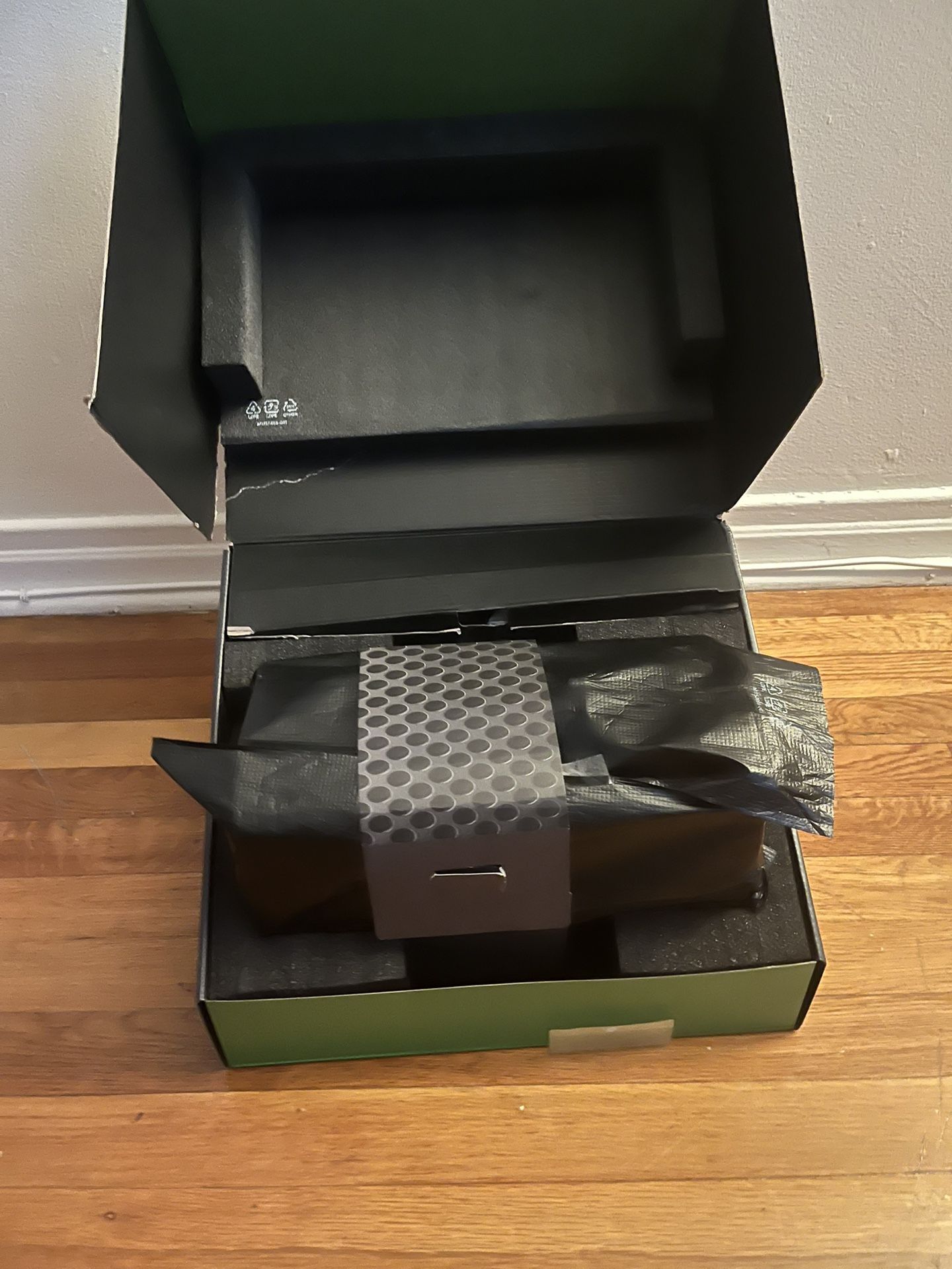 Pristine condition Xbox Series X 1TB