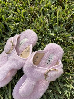 Coach fuzzy slides hot sale