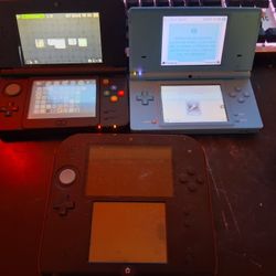 Black hacked New 3ds, Blue Dsi, Old 2ds all Together 
