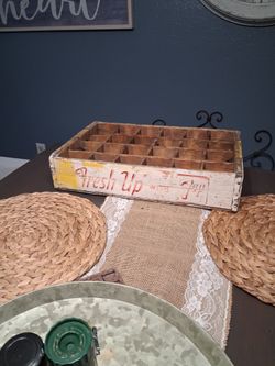 Vintage Fresh Up with 7-UP box