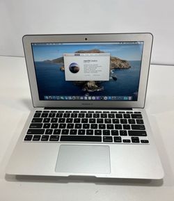 Apple MacBook Air 2015 with charger