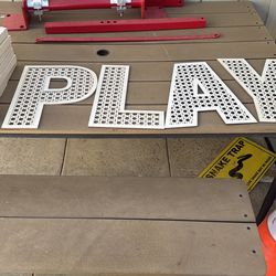 Play sign