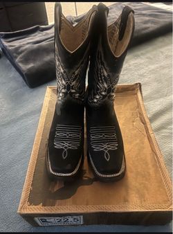 Black Western Cowboy Boots Size 22.5